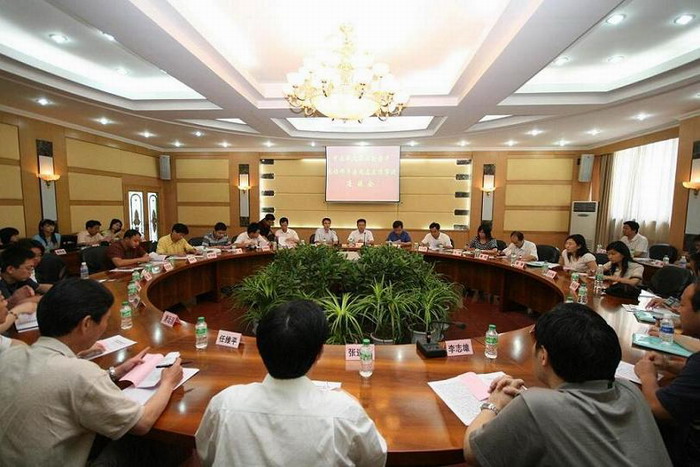 中央及市級新聞單位蒞梁專題采訪鄧平壽同志先進事跡