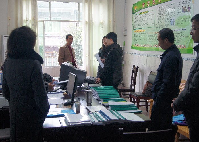 縣委政法委檢查龍門鎮(zhèn)社會(huì)管理綜合治理工作