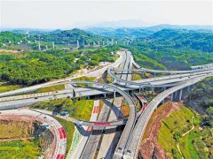 茶園大道全幅通車 全長4.63公里，雙向8車道加雙輔道